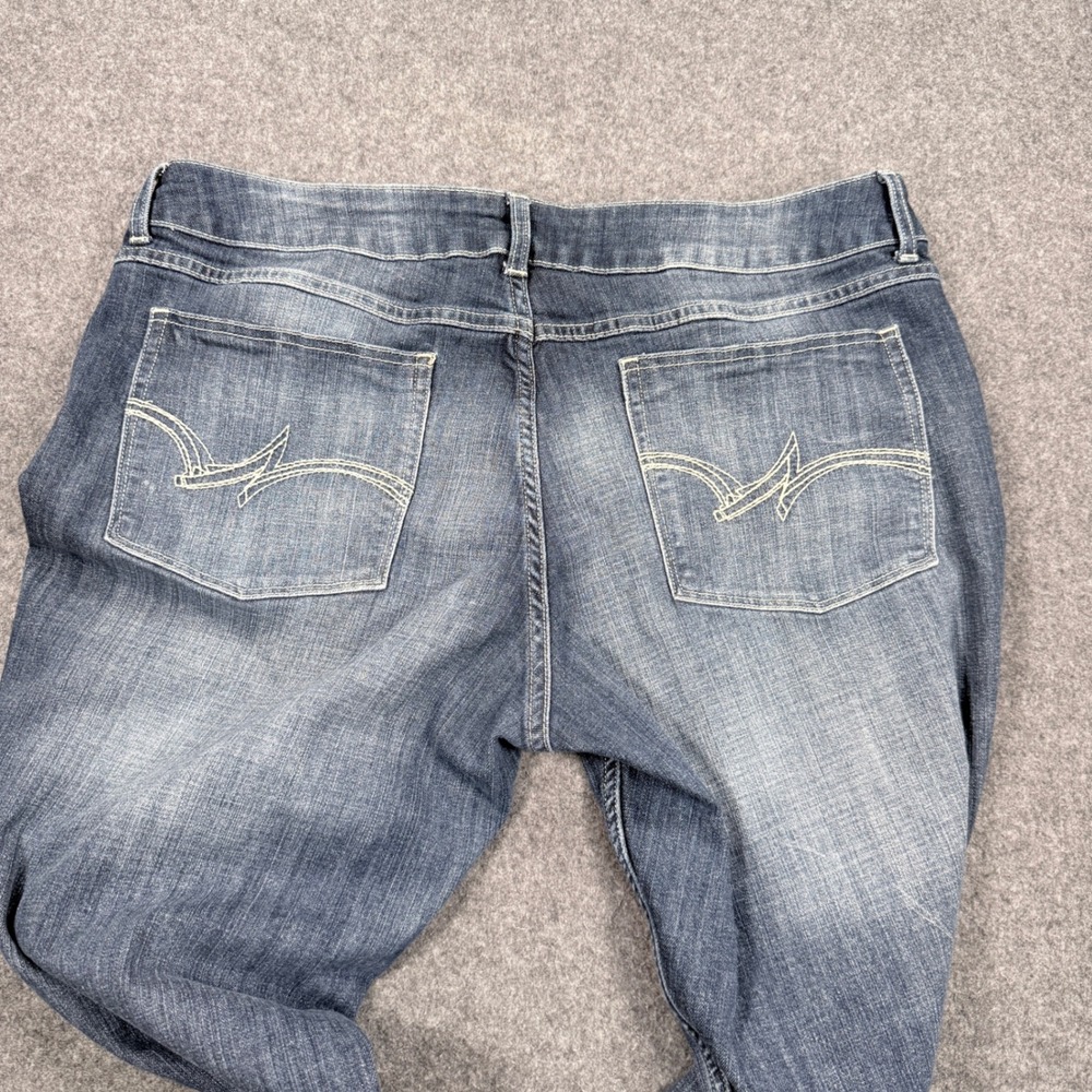 Wrangler Womens Straight Leg Jeans Blue Medium Wash Stretch Size 17x34 09MWTMS - Picture 4 of 11